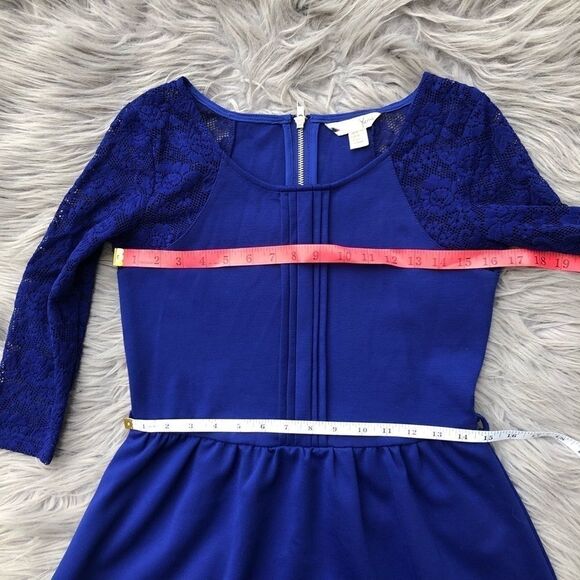 𝅺yumi Blue Lace Arm Dress with Belt - Picture 6 of 9